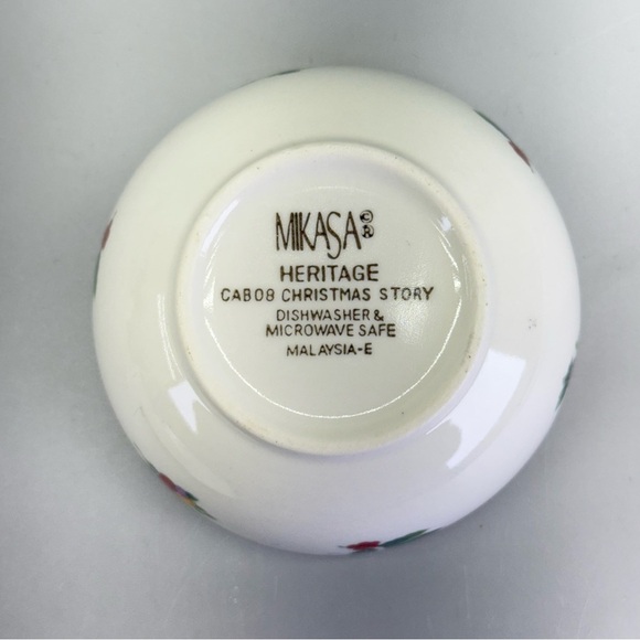 Mikasa Heritage Christmas Story Trinket Dish - Picture 4 of 7